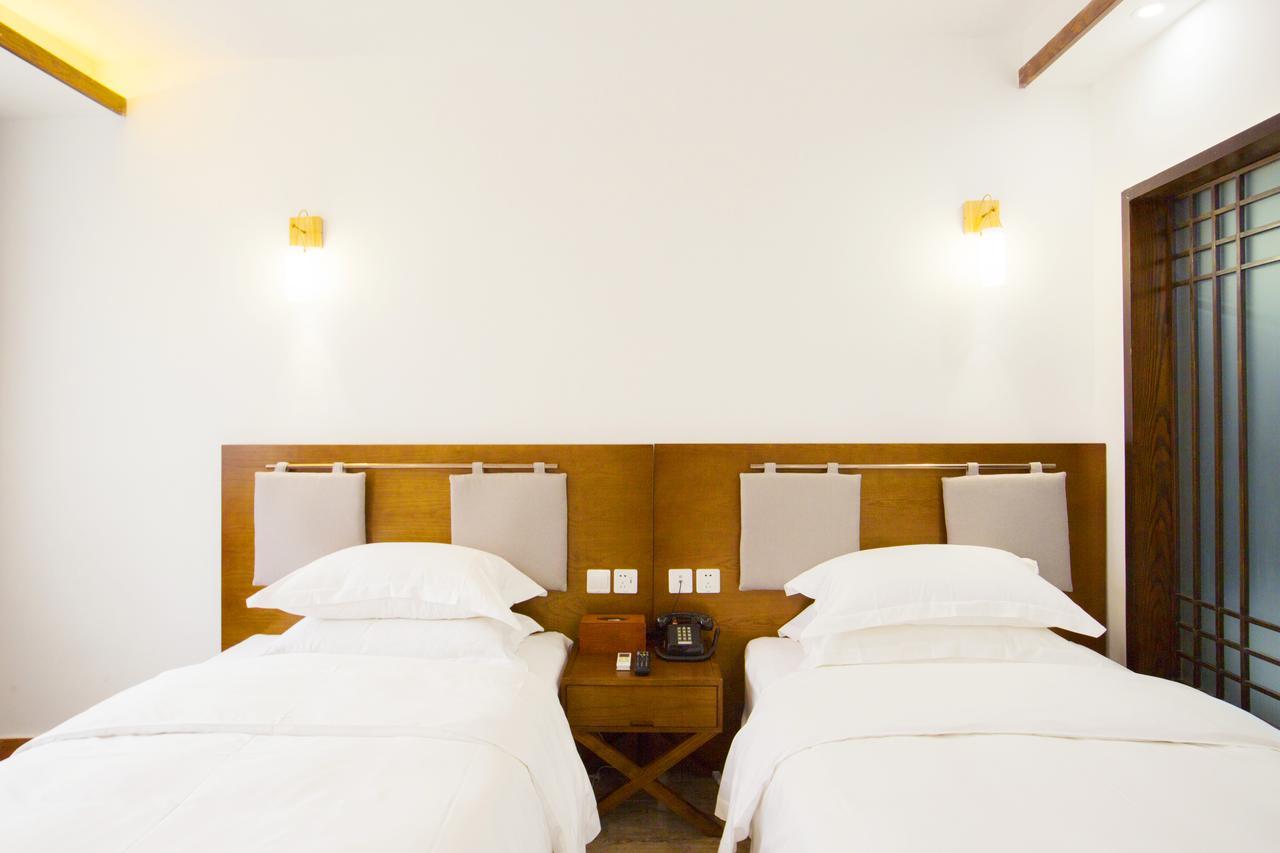 Fenghuang Poshan Inn Kültér fotó
